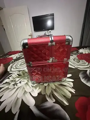 Elegant Monthly Beauty Subscription Box with Cosmetic Samples