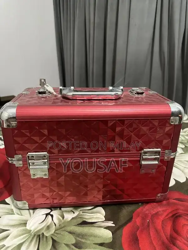 Elegant Monthly Beauty Subscription Box with Cosmetic Samples