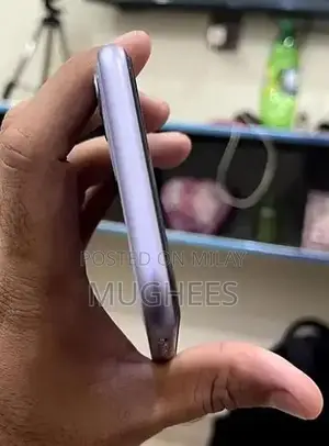 Apple iPhone 11 Smartphone - 128GB Storage, Excellent Condition