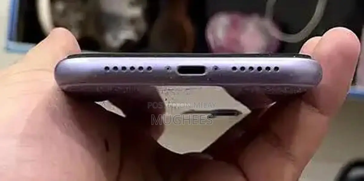 Apple iPhone 11 Smartphone - 128GB Storage, Excellent Condition