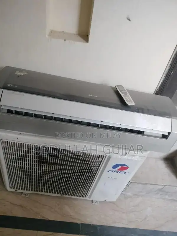Gree 2 Ton Inverter Air Conditioner - Near New Condition