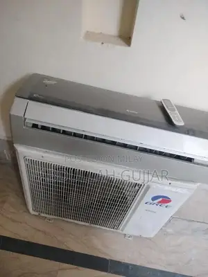 Gree 2 Ton Inverter Air Conditioner - Near New Condition