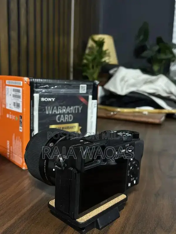 Sony A6400 Mirrorless Camera with Sigma 56mm f1.4 Prime Lens