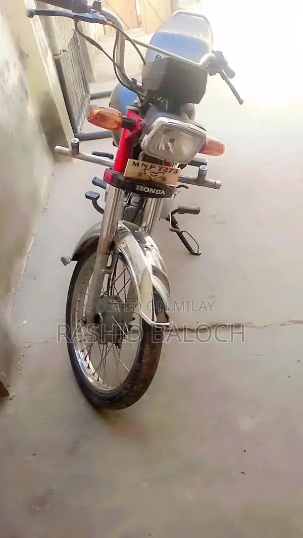 Honda CD 70 Motorcycle - Classic Commuter Bike