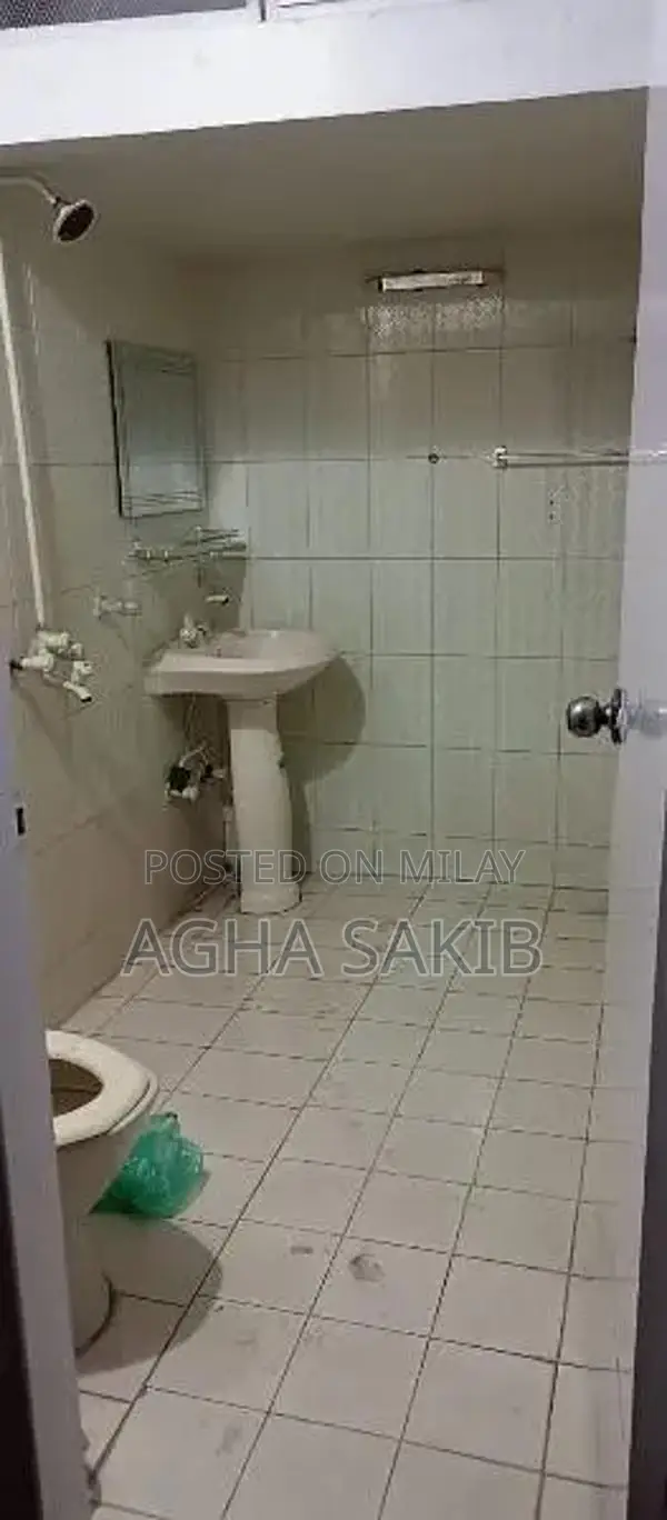 Spacious 300 Sq. Yds 1st Floor Residential Portion