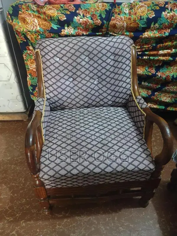 Antique 5-Seater Wooden Sofa Set - Classic Living Room Furniture