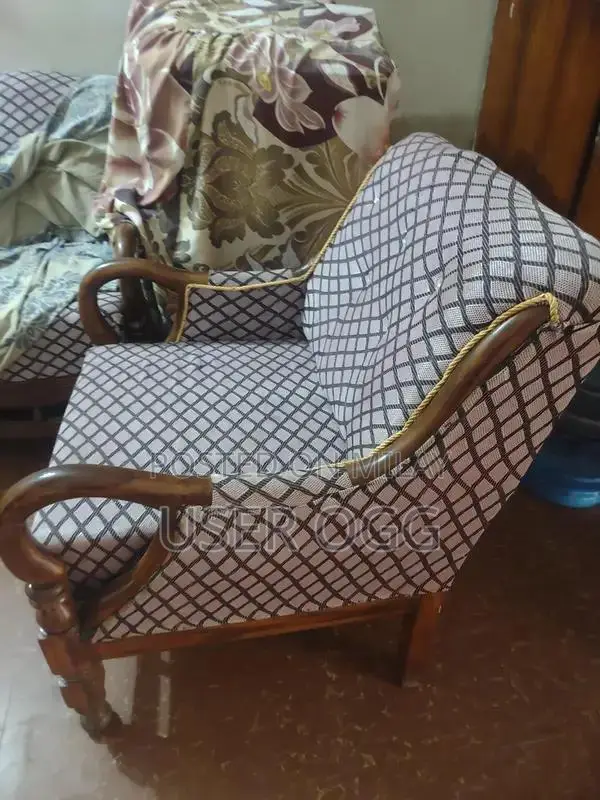 Antique 5-Seater Wooden Sofa Set - Classic Living Room Furniture