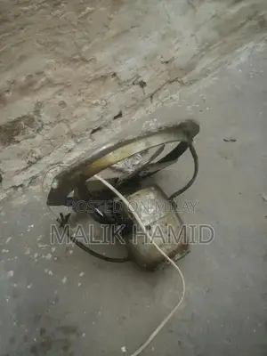 Compact Kitchen Exact Fan with Multiple Features