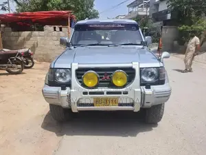Photo - Mitsubishi Pajero Intercooler SUV 1993 Model