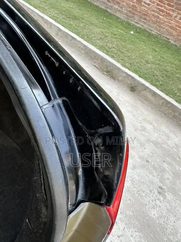 Toyota Corolla Gli 2012 Sedan - Well-Maintained Compact Car