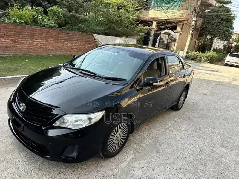 Toyota Corolla Gli 2012 Sedan - Well-Maintained Compact Car