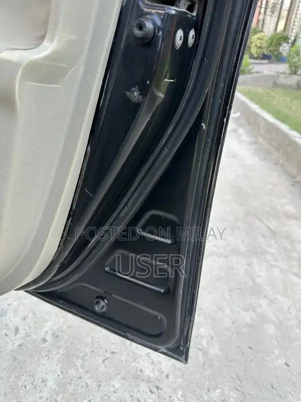 Toyota Corolla Gli 2012 Sedan - Well-Maintained Compact Car