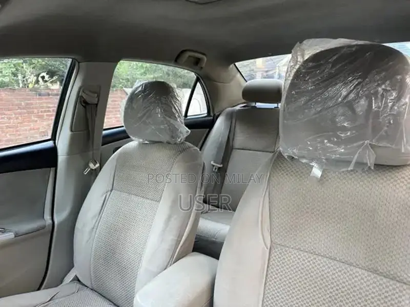 Toyota Corolla Gli 2012 Sedan - Well-Maintained Compact Car