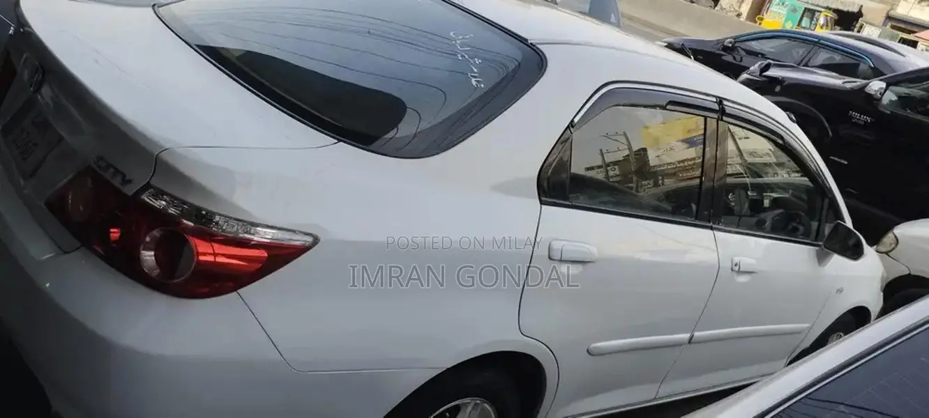 Honda City Sedan Reliable Compact Car with Alloy Rims