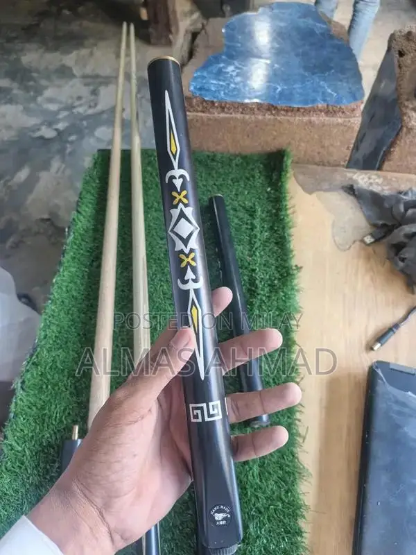 Professional Snooker Cue Set with Accessories