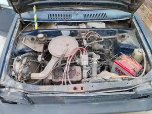 Suzuki FX Compact Car with Sound System