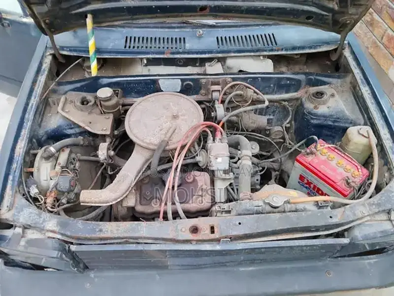 Suzuki FX Compact Car with Sound System