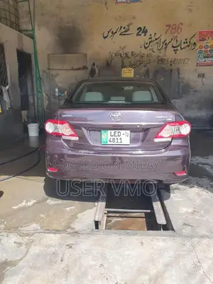 Photo - 2012 Volkswagen GLI Sedan Sporty Compact Car