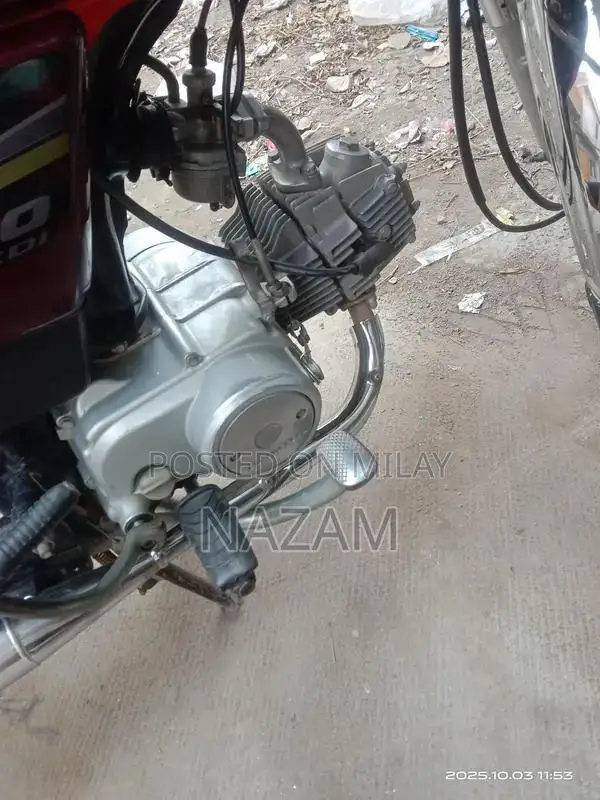 Honda Motorcycle 70cc Single Cylinder Model