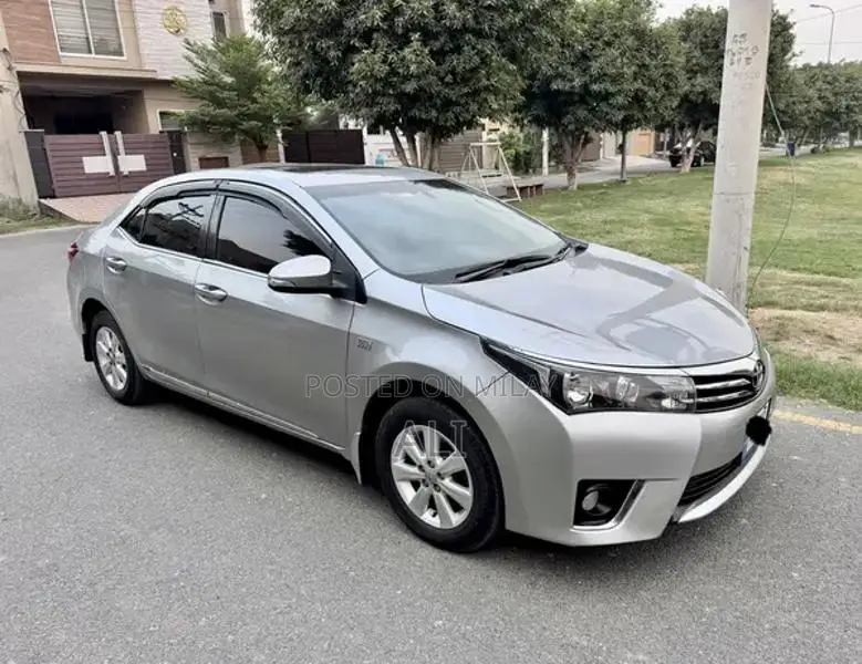 Toyota Corolla Grande 2014 Sedan - Immaculate Condition