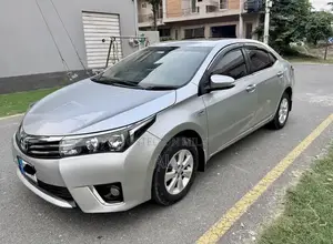 Toyota Corolla Grande 2014 Sedan - Immaculate Condition