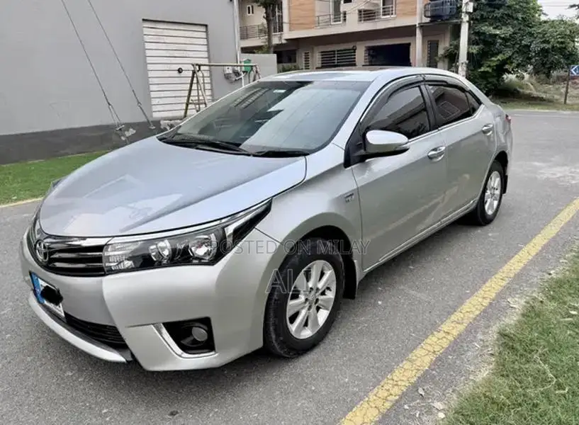 Toyota Corolla Grande 2014 Sedan - Immaculate Condition