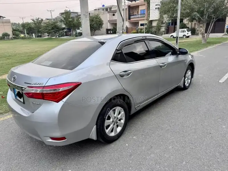 Toyota Corolla Grande 2014 Sedan - Immaculate Condition