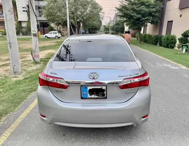 Toyota Corolla Grande 2014 Sedan - Immaculate Condition