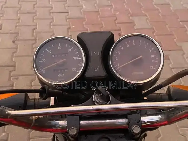 Suzuki GS 150cc Motorcycle - Reliable Japanese Touring Bike