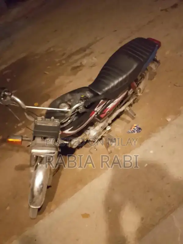 Honda CD 70 Motorcycle - Classic Commuter Bike