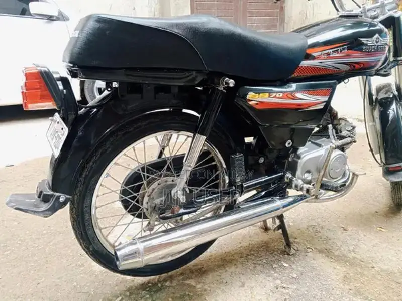 2017 Crown Vehicle - Complete and Well-Maintained