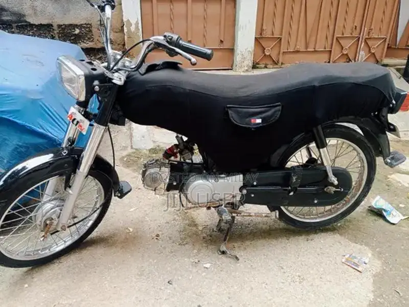 2017 Crown Vehicle - Complete and Well-Maintained