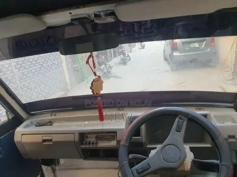 Suzuki Bolan 1998 Compact Family Vehicle