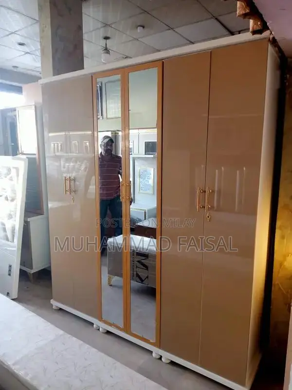 Custom Bedroom Furniture Sets with Multiple Finishes