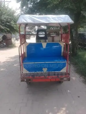 United 100 CNG Rickshaw Engine Vehicle