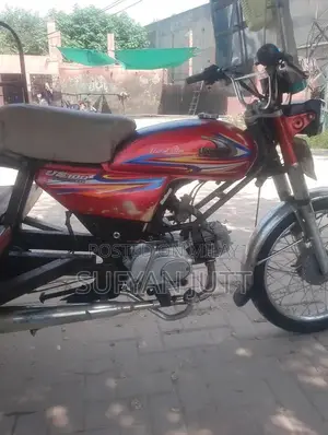 United 100 CNG Rickshaw Engine Vehicle