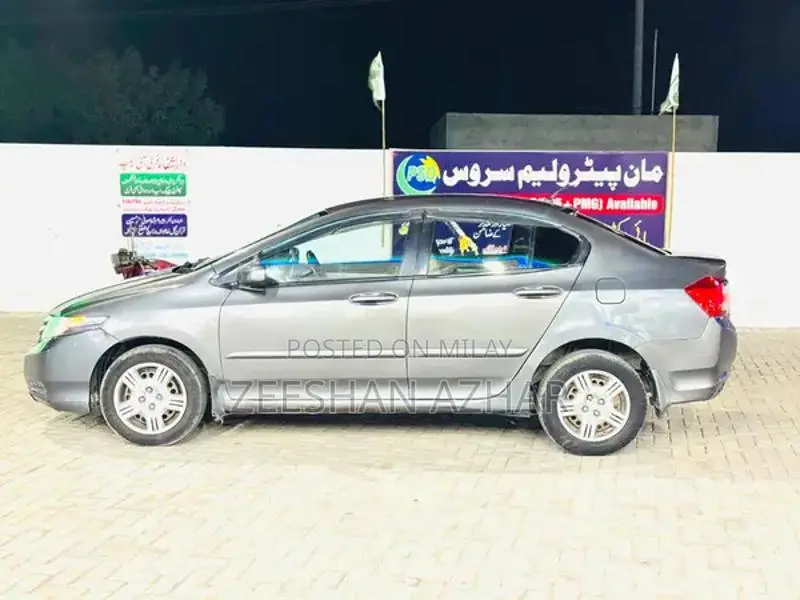 Honda City Sedan - Reliable Compact Car