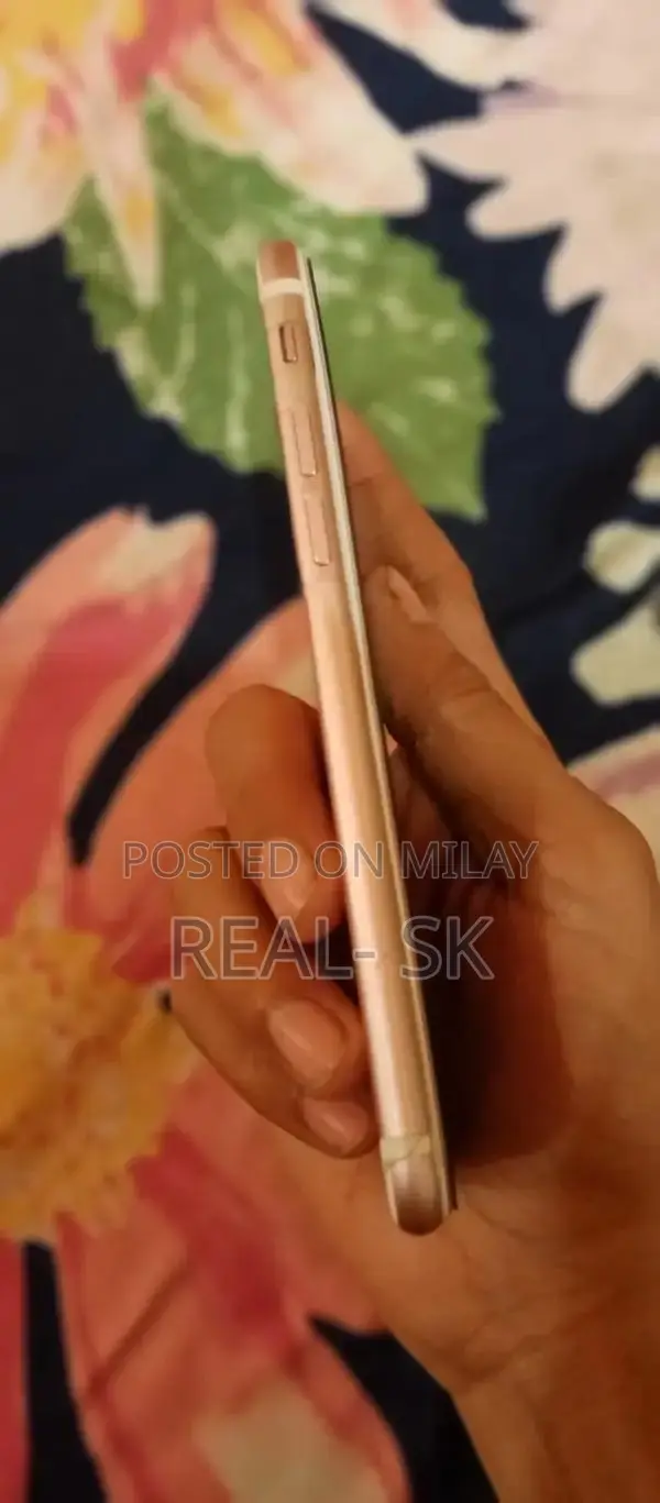 Apple iPhone 7 128GB Rose Gold Smartphone