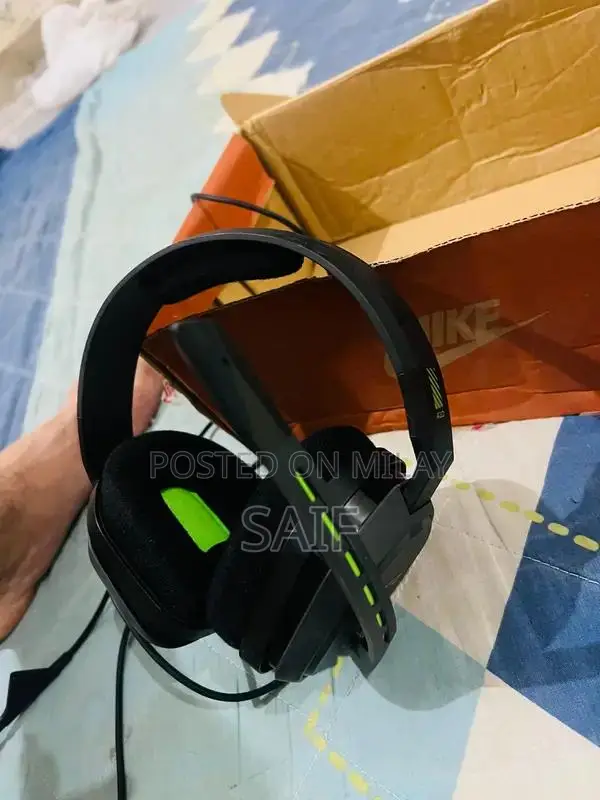 High-Performance Wired Gaming Headset with Mic