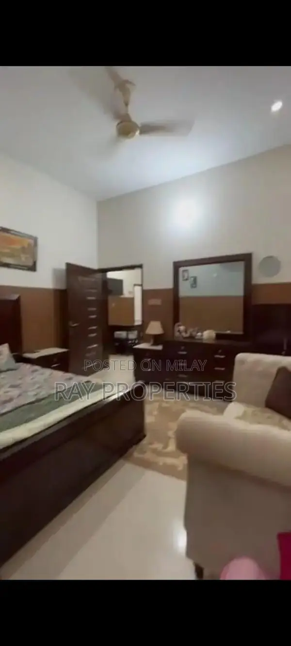 Double Unit 5 Marla House with 4 Bedrooms and Multiple Facilities