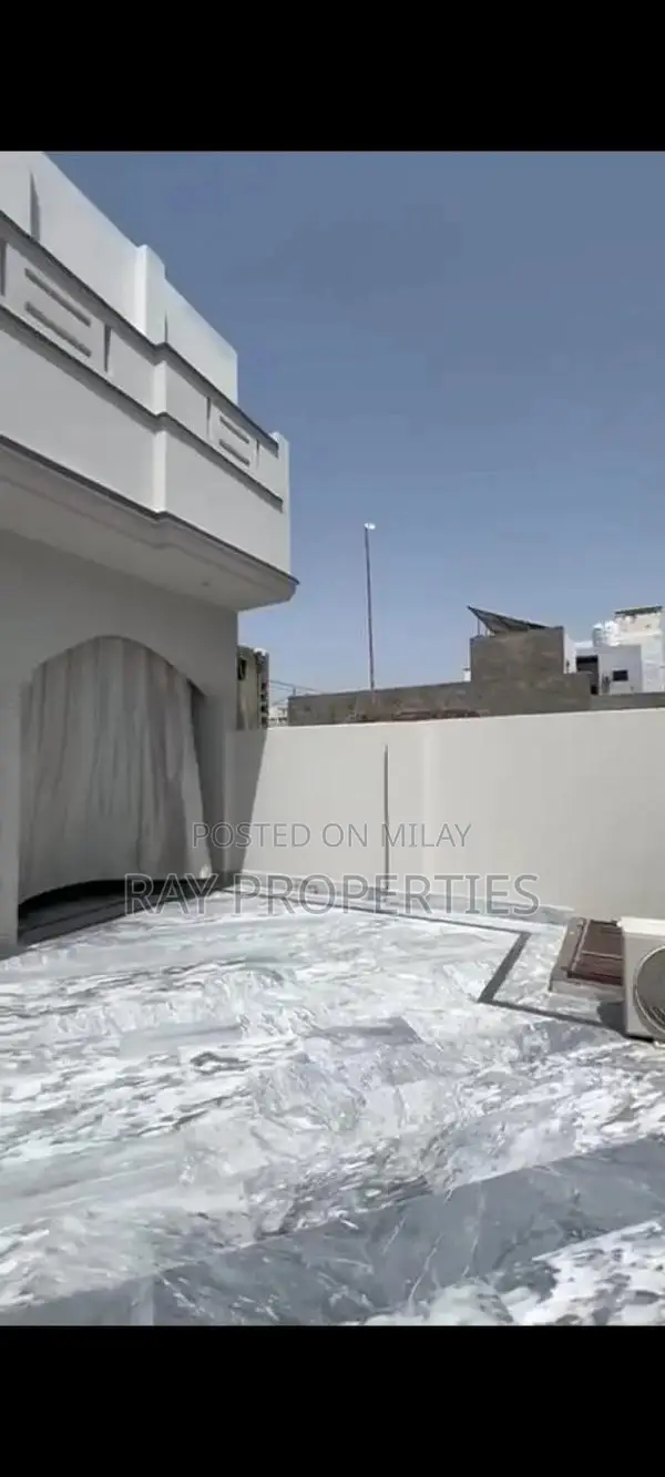 Double Unit 5 Marla House with 4 Bedrooms and Multiple Facilities