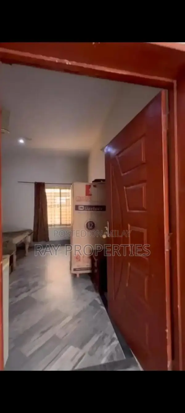 Double Unit 5 Marla House with 4 Bedrooms and Multiple Facilities