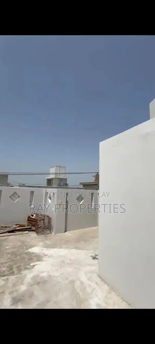 Double Unit 5 Marla House with 4 Bedrooms and Multiple Facilities