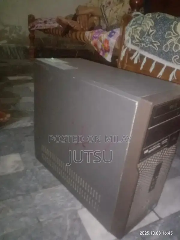 Fujitsu Tower Desktop PC - i5 4th Gen Gaming Computer