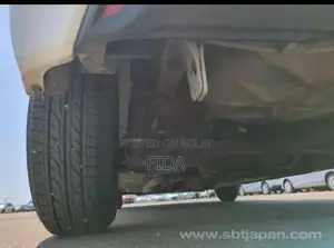 Toyota Yaris Compact Hatchback Pearl White Sedan