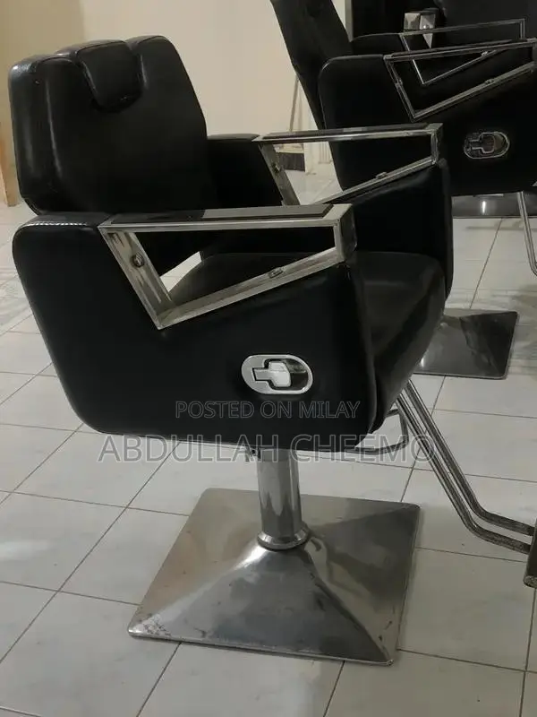 harir saloons chairs and barbers