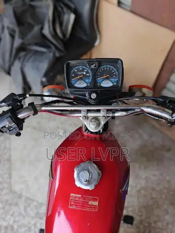 honda125. modl. 2023. all Punjab num
