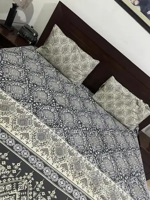 Photo - Complete Bedroom Furniture Bed Set