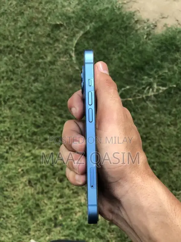 Apple iPhone 13 128GB Blue Smartphone