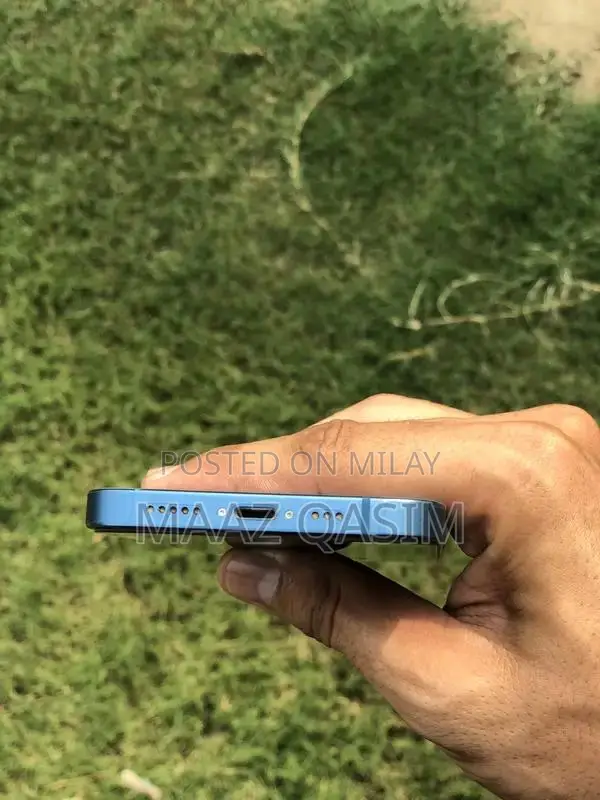 Apple iPhone 13 128GB Blue Smartphone